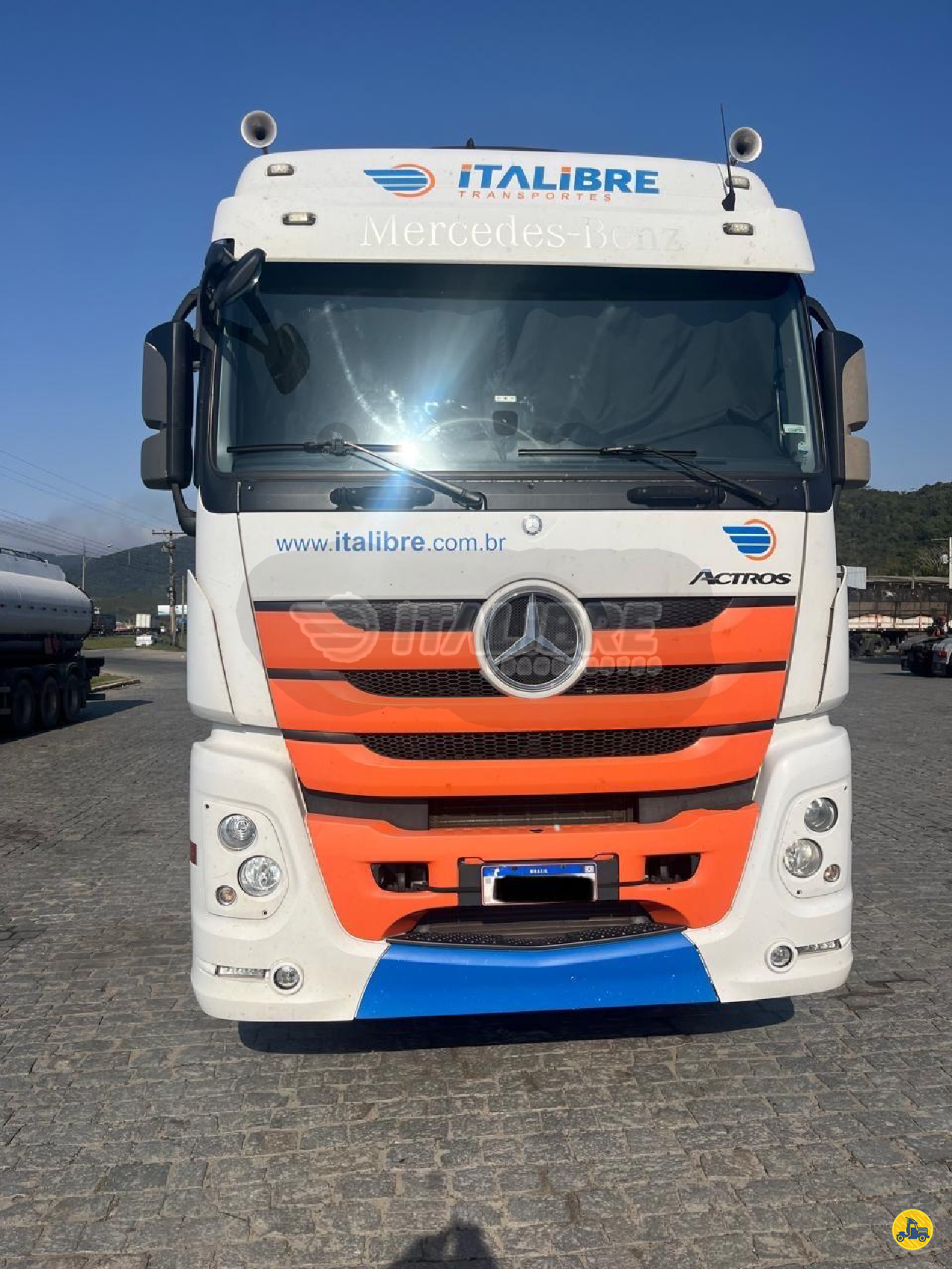 CAMINHAO MERCEDES-BENZ MB 2546 Baú Sider Cavalo 6x2 Italibre Transportes ITAJAI SANTA CATARINA SC